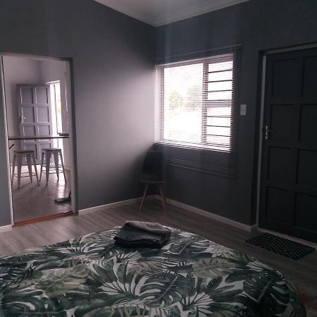 Tj Self-Catering Διαμέρισμα Graaff-Reinet Εξωτερικό φωτογραφία