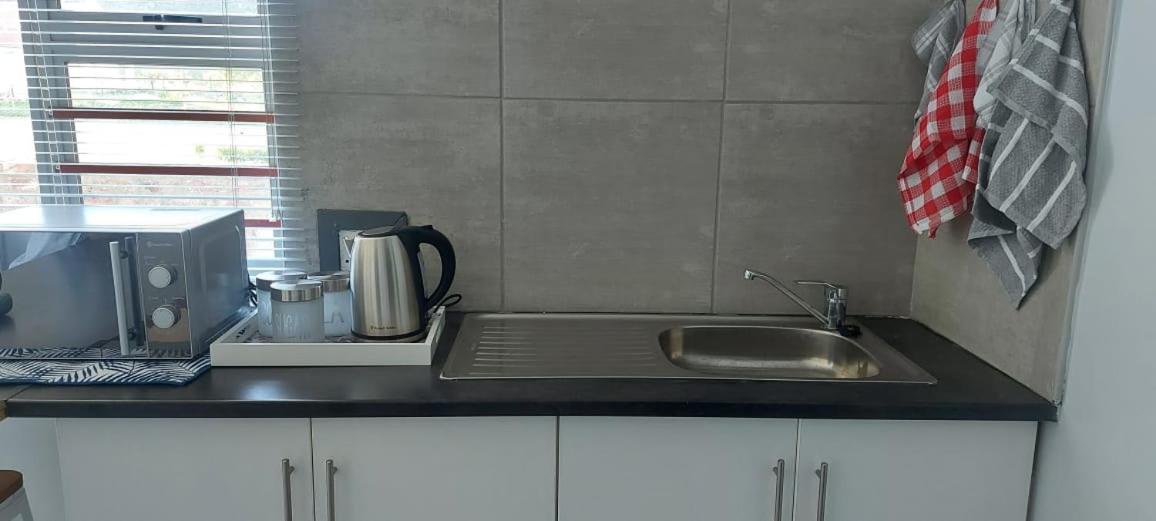 Tj Self-Catering Διαμέρισμα Graaff-Reinet Εξωτερικό φωτογραφία