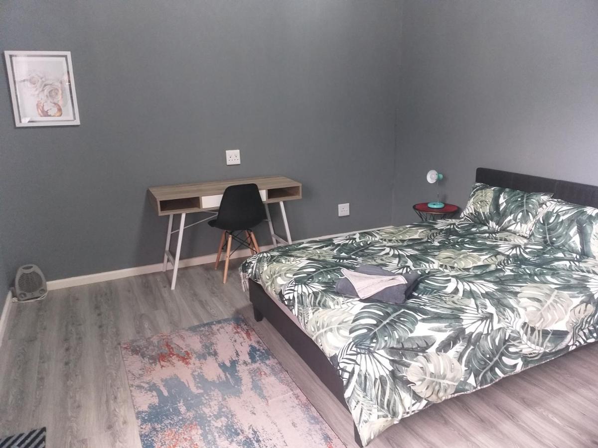 Tj Self-Catering Διαμέρισμα Graaff-Reinet Εξωτερικό φωτογραφία