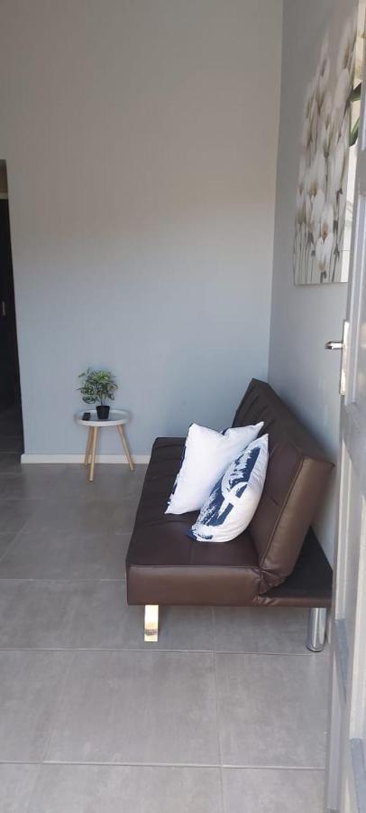 Tj Self-Catering Διαμέρισμα Graaff-Reinet Εξωτερικό φωτογραφία
