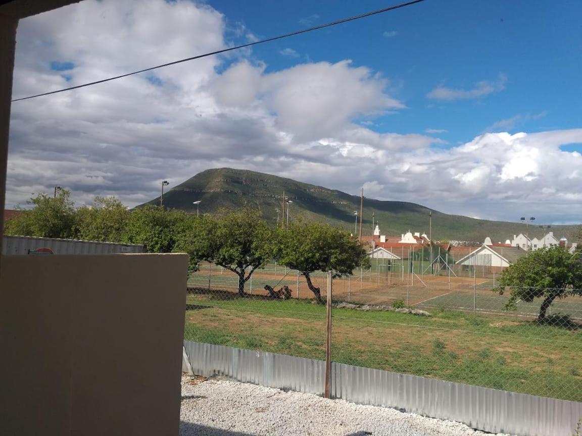 Tj Self-Catering Διαμέρισμα Graaff-Reinet Δωμάτιο φωτογραφία