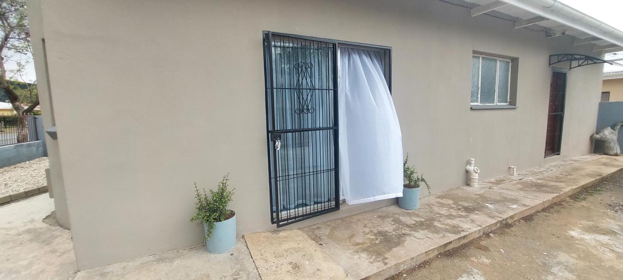 Tj Self-Catering Διαμέρισμα Graaff-Reinet Δωμάτιο φωτογραφία
